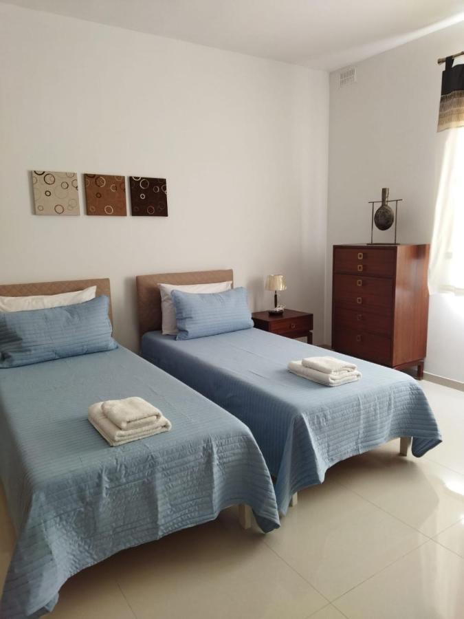 Centrally Located Bugibba Apartment - Seaside Comfort St. Paul's Bay Bagian luar foto