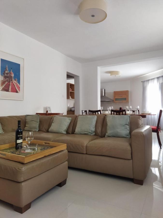 Centrally Located Bugibba Apartment - Seaside Comfort St. Paul's Bay Bagian luar foto